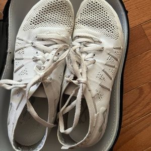 Infinity cheer shoes